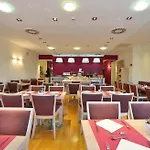 Western Palace 4*