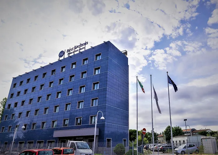 Western Palace Hotel