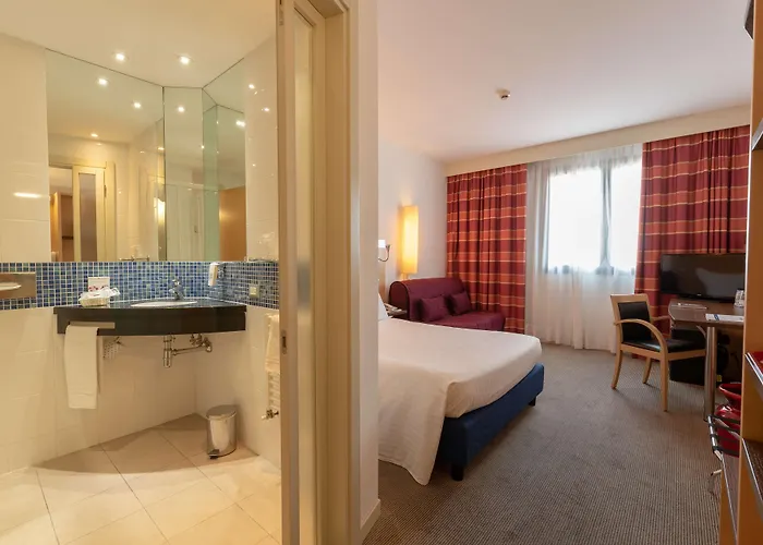 Western Palace 4*