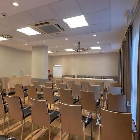 Western Palace Ferrare