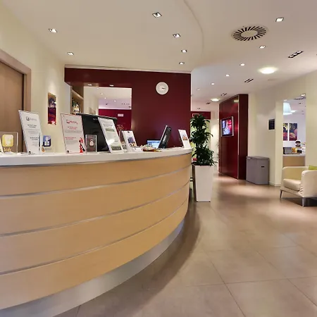 Western Palace Hotel