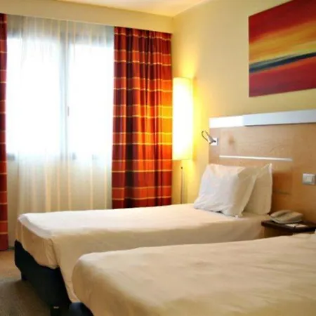 Western Palace Ferrare