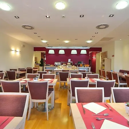 Western Palace 4*