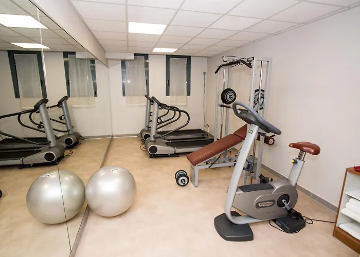 Western Palace Szálloda