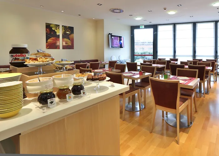 Western Palace Hotel 4*