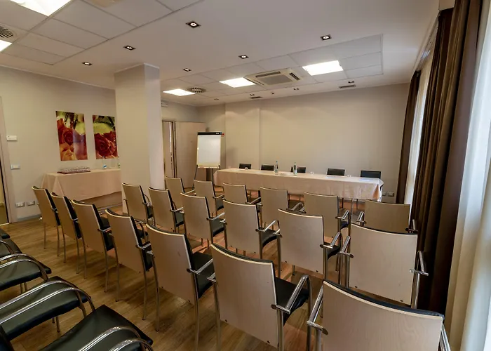 Western Palace Szálloda Ferrara