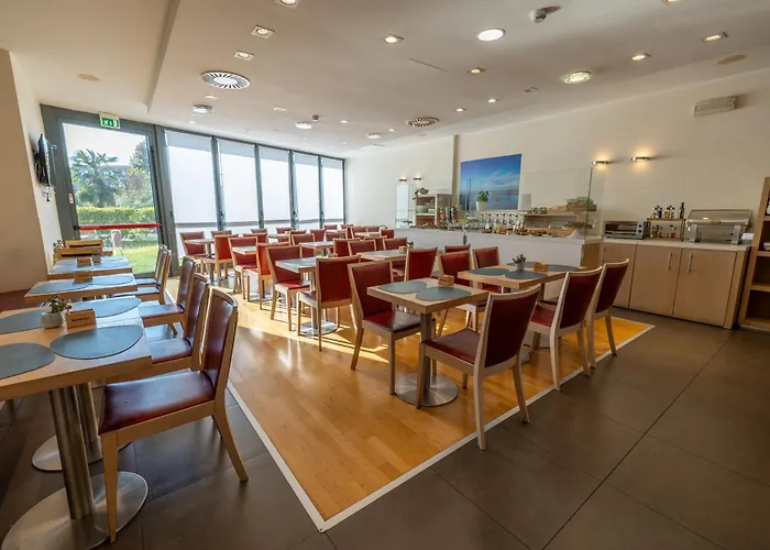 Western Palace Ferrara